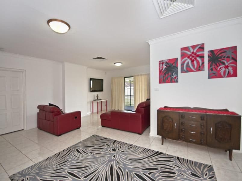 9 Quarry Road, GULFVIEW HEIGHTS SA 5096, Gulfview Heights - Thumbnail 2