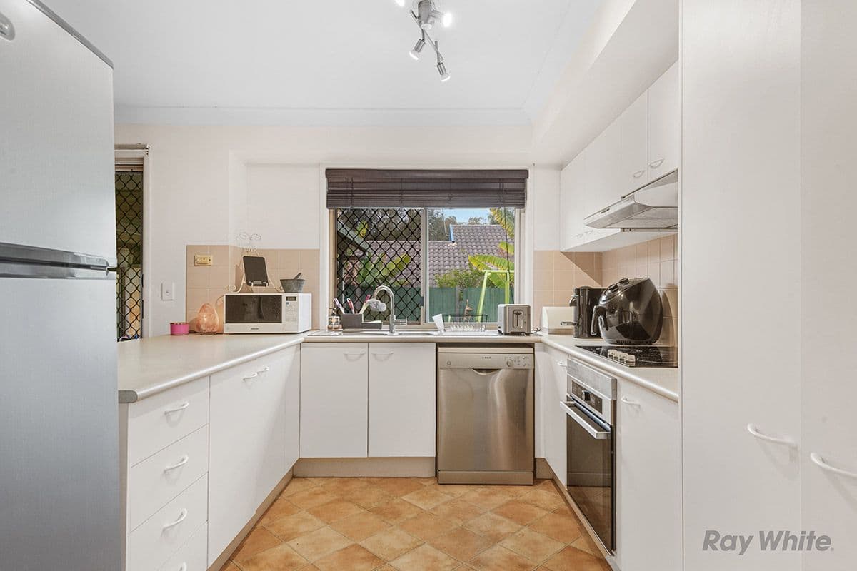 17 Savanna Place, Eight Mile Plains QLD 4113, Eight Mile Plains - Thumbnail 2