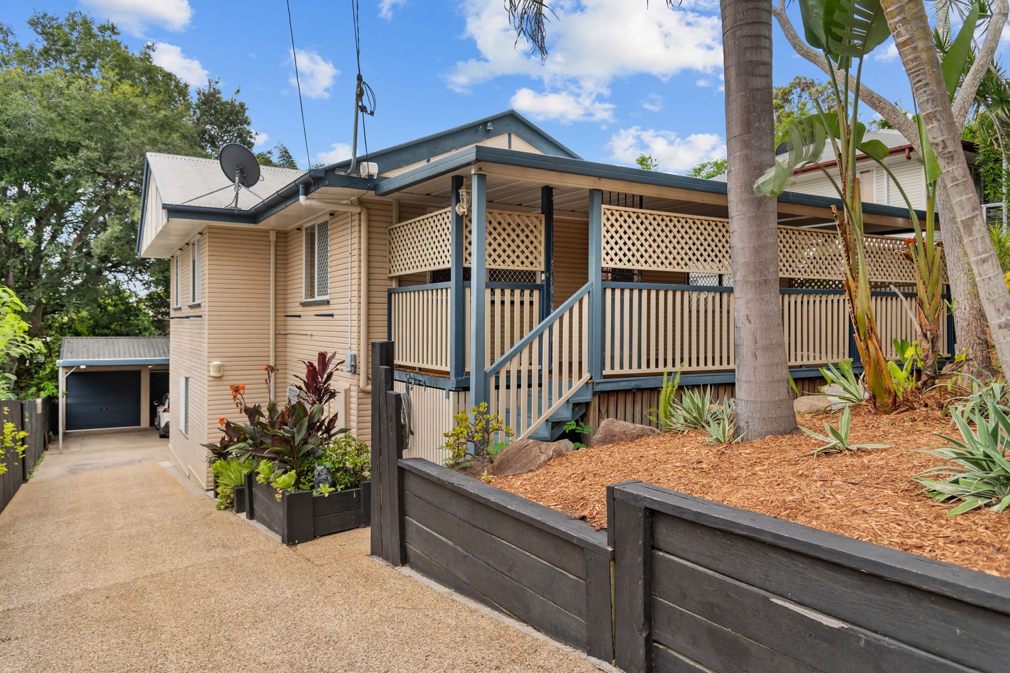 41 Oatland Crescent, Holland Park West QLD 4121, Holland Park West - Thumbnail 2
