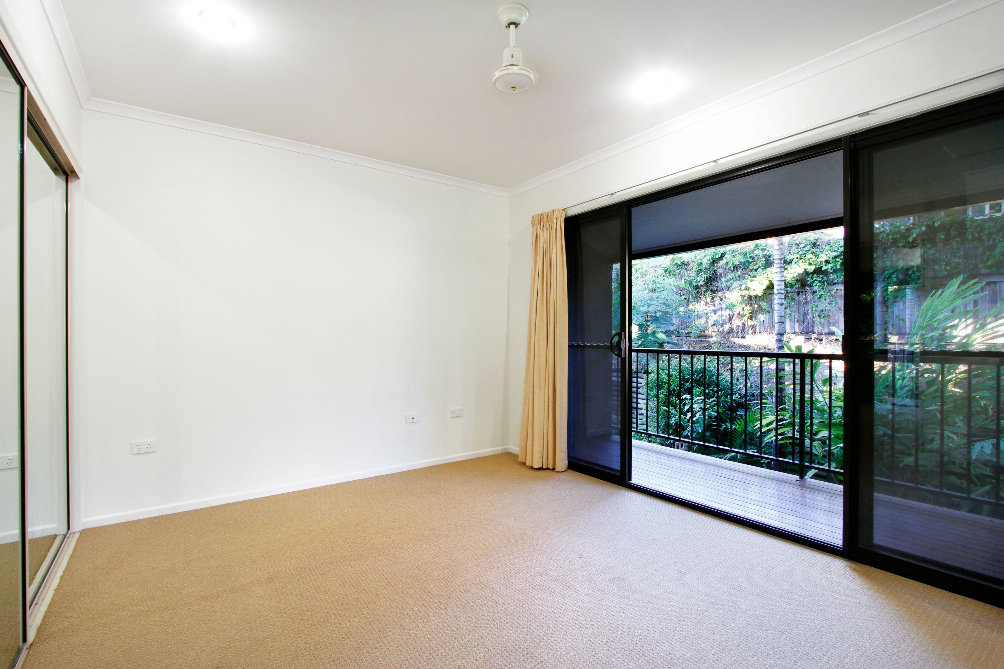 164 Shute Harbour Road, Cannonvale QLD 4802, Cannonvale - Thumbnail 4