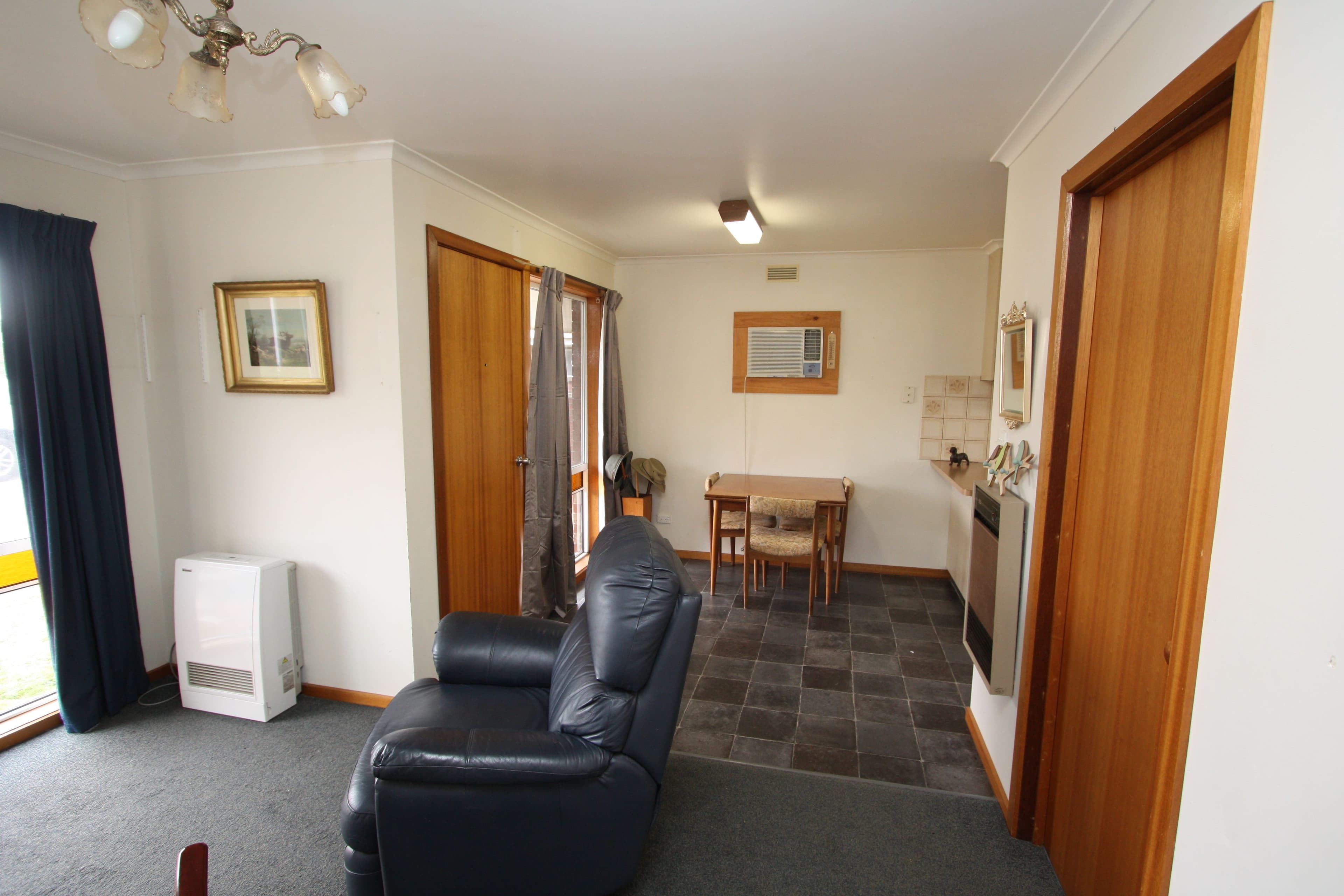 6 Hamilton Street, Camperdown VIC 3260, Camperdown - Thumbnail 4