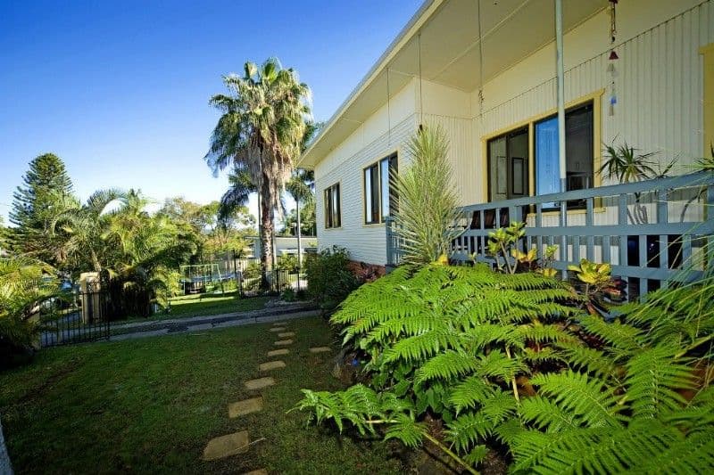 19 Allden Avenue, LABRADOR QLD 4215, Labrador - Thumbnail 2