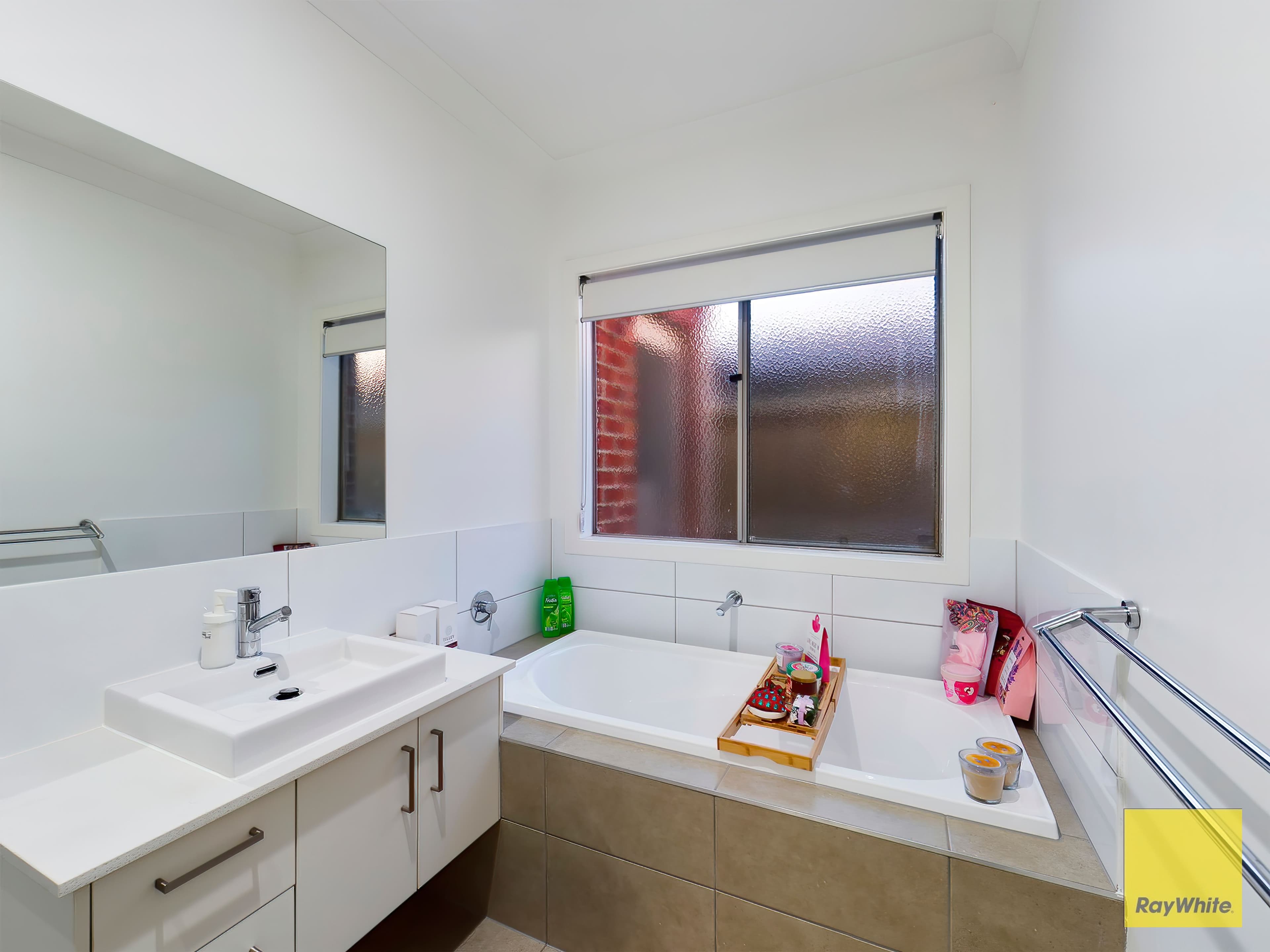 42 Kittyhawk Road, Point Cook VIC 3030, Point Cook - Thumbnail 7