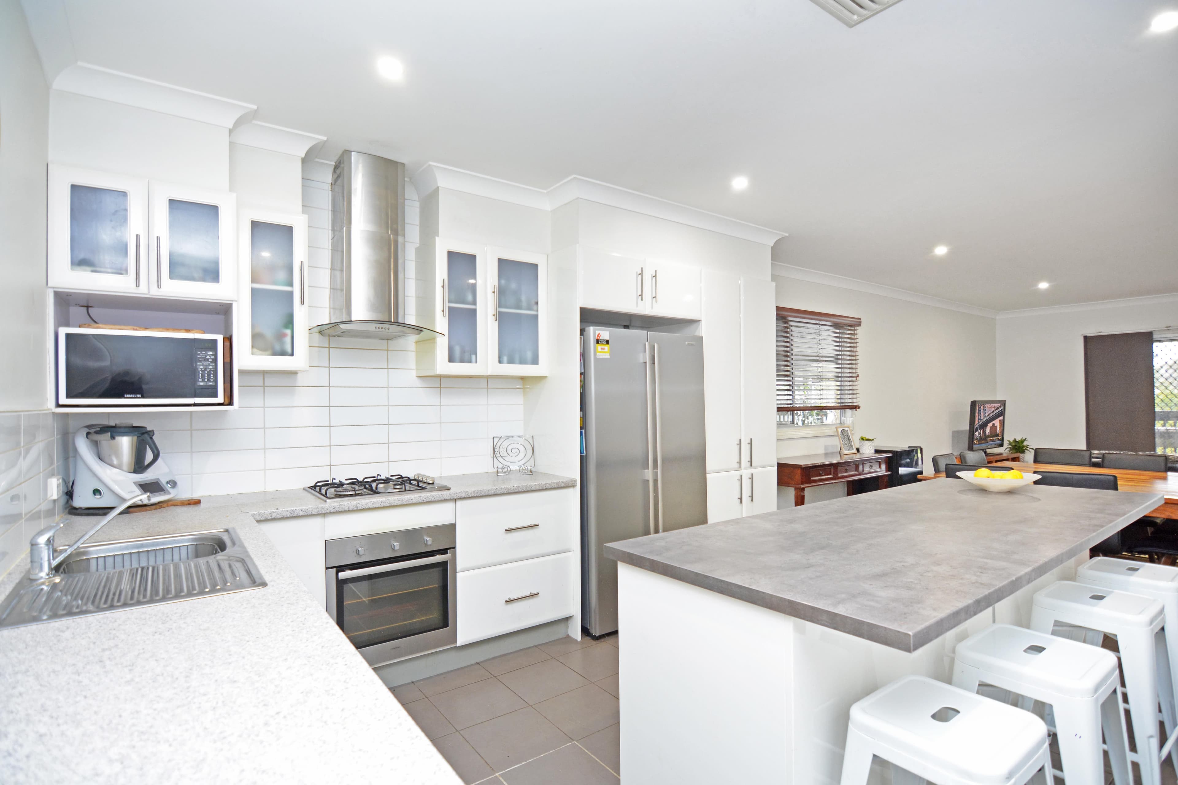 16 Emmett Street, Ouyen VIC 3490, Ouyen - Image 1