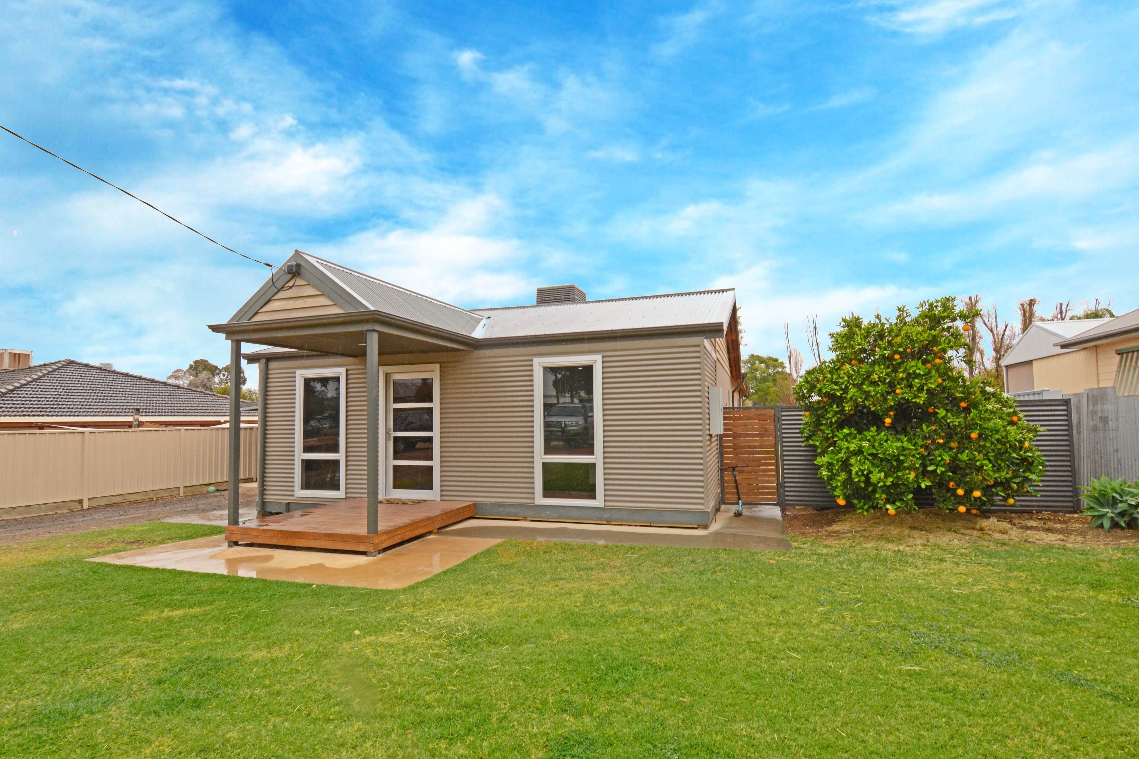 16 Emmett Street, Ouyen VIC 3490, Ouyen - Thumbnail 3