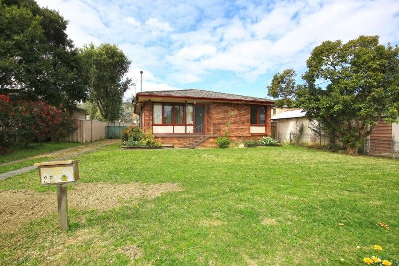 35 Sampson Crescent, Bomaderry NSW 2541, Bomaderry - Image 1