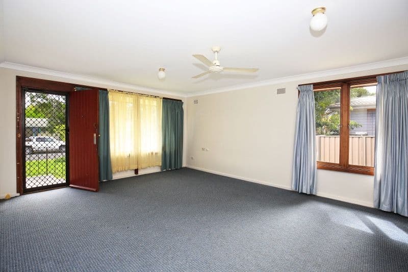 35 Sampson Crescent, Bomaderry NSW 2541, Bomaderry - Thumbnail 2