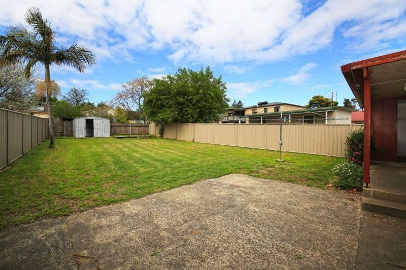 35 Sampson Crescent, Bomaderry NSW 2541, Bomaderry - Thumbnail 3