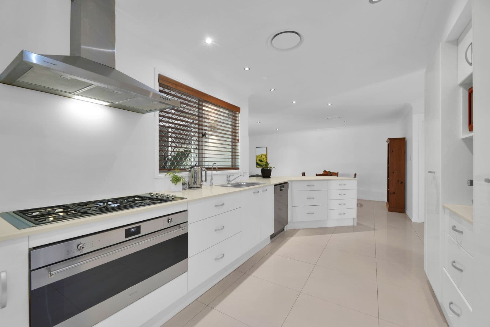 18 Calcetto Place, Arundel QLD 4214, Arundel - Thumbnail 4