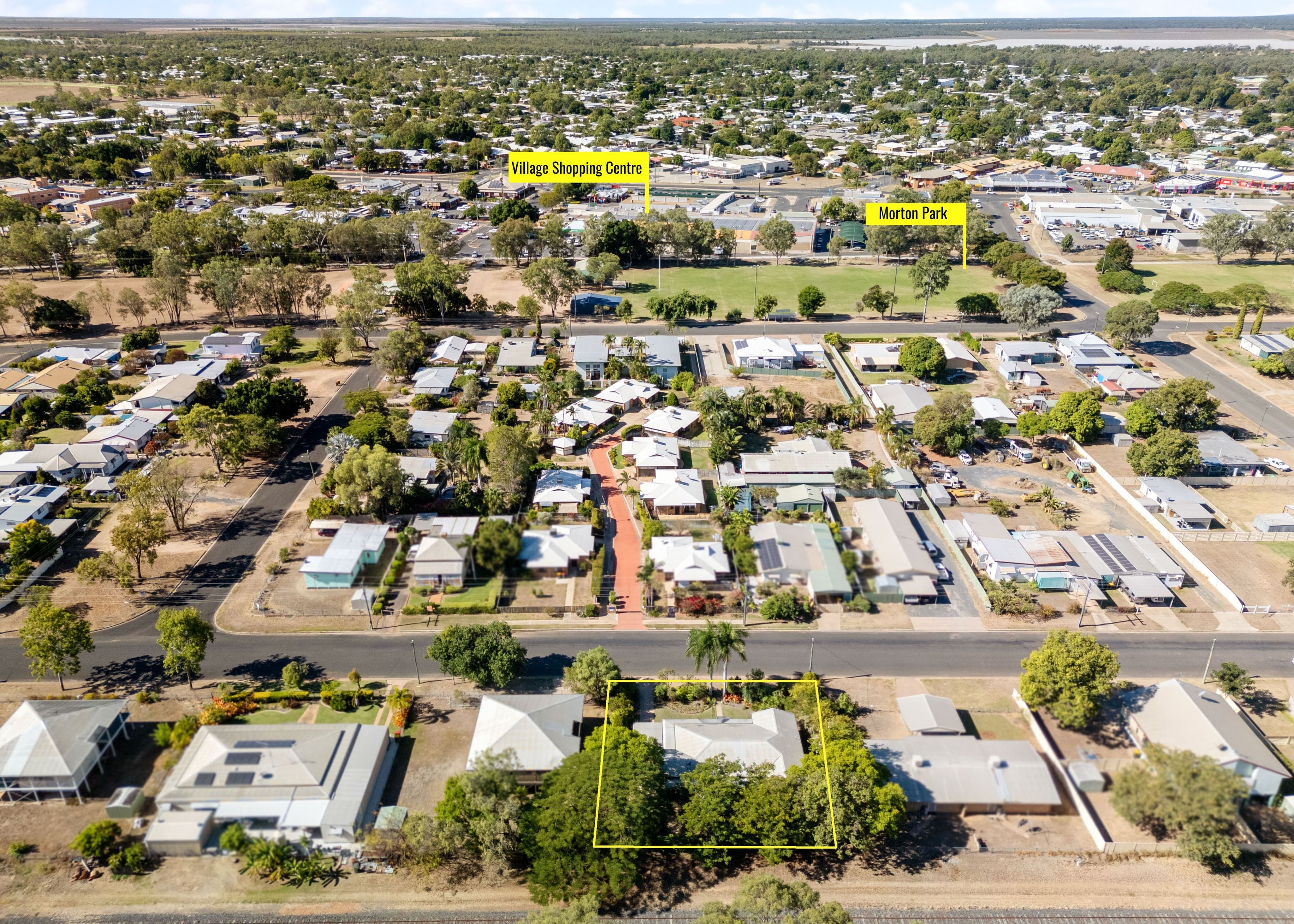 27 Baker Street, Emerald QLD 4720, Emerald - Thumbnail 3