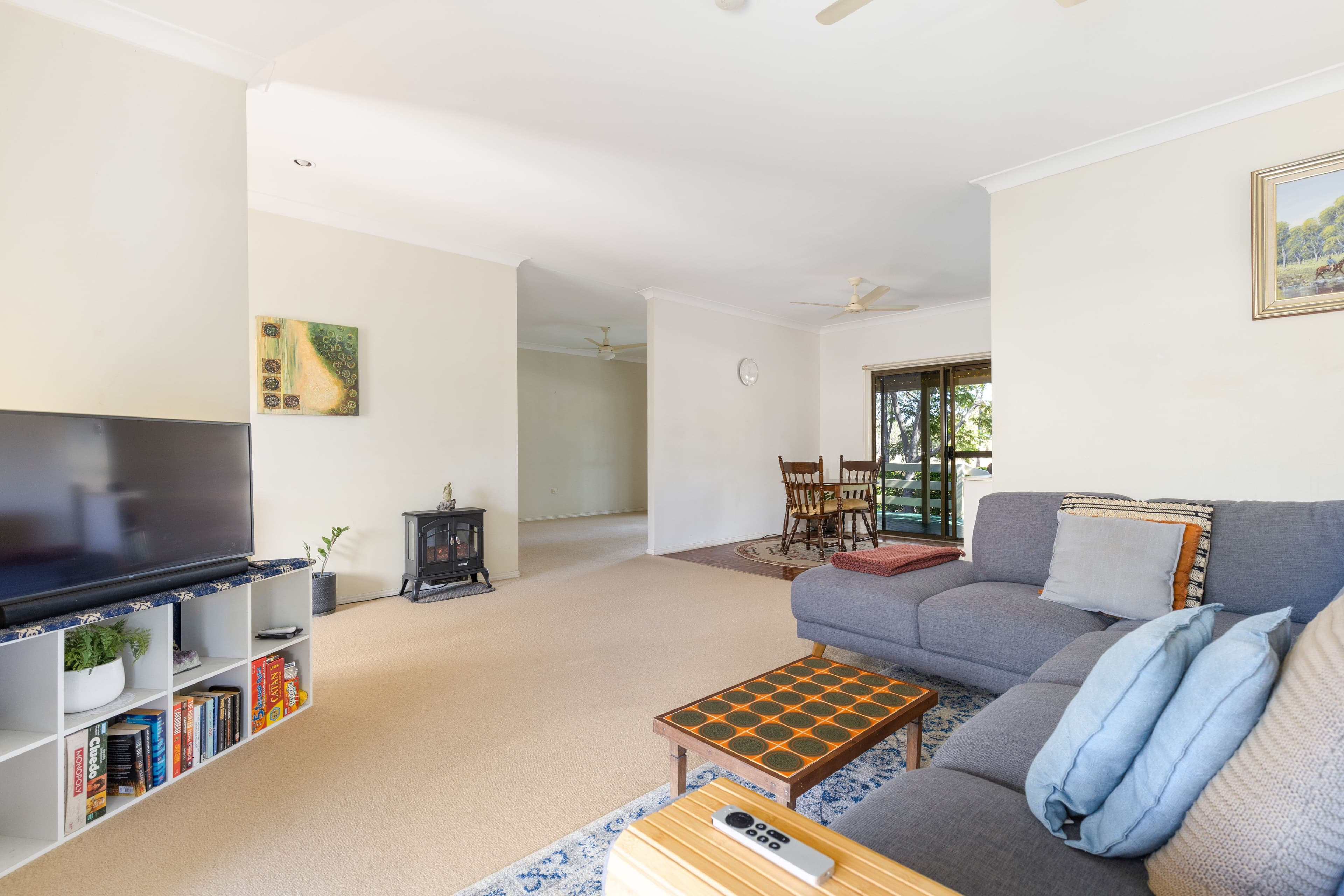 27 Baker Street, Emerald QLD 4720, Emerald - Thumbnail 5