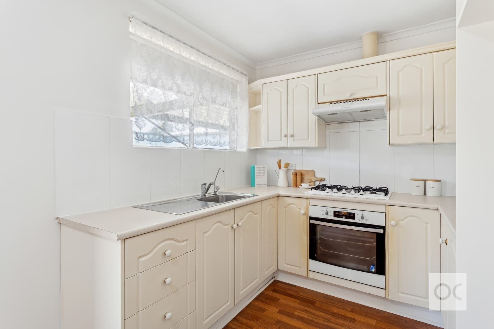 24 Hopner Avenue, Burton - Thumbnail 7