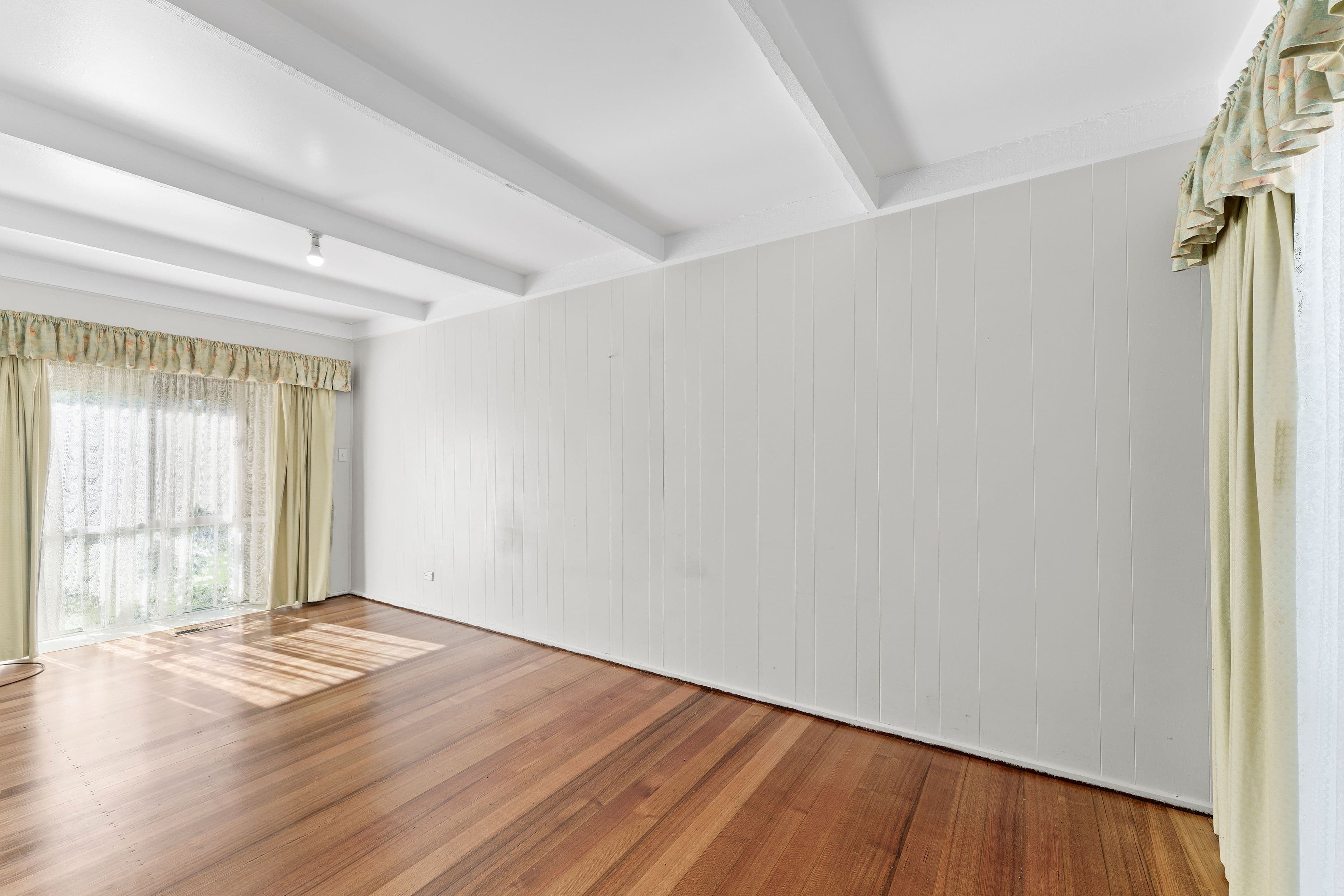 13 Buckmaster Street, Sunbury VIC 3429, Sunbury - Thumbnail 2