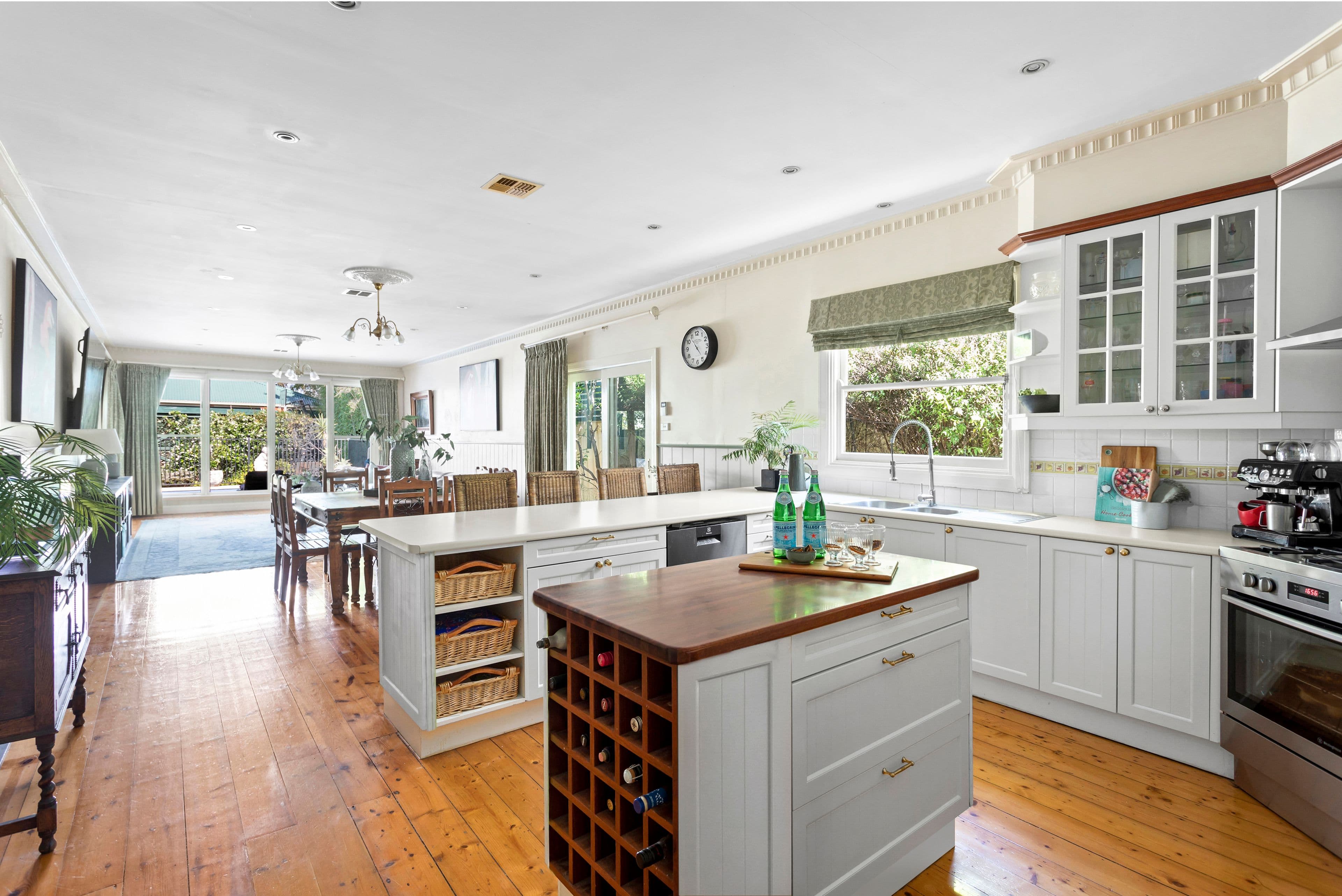 106 Johnston Street, Newport VIC 3015, Newport - Thumbnail 3