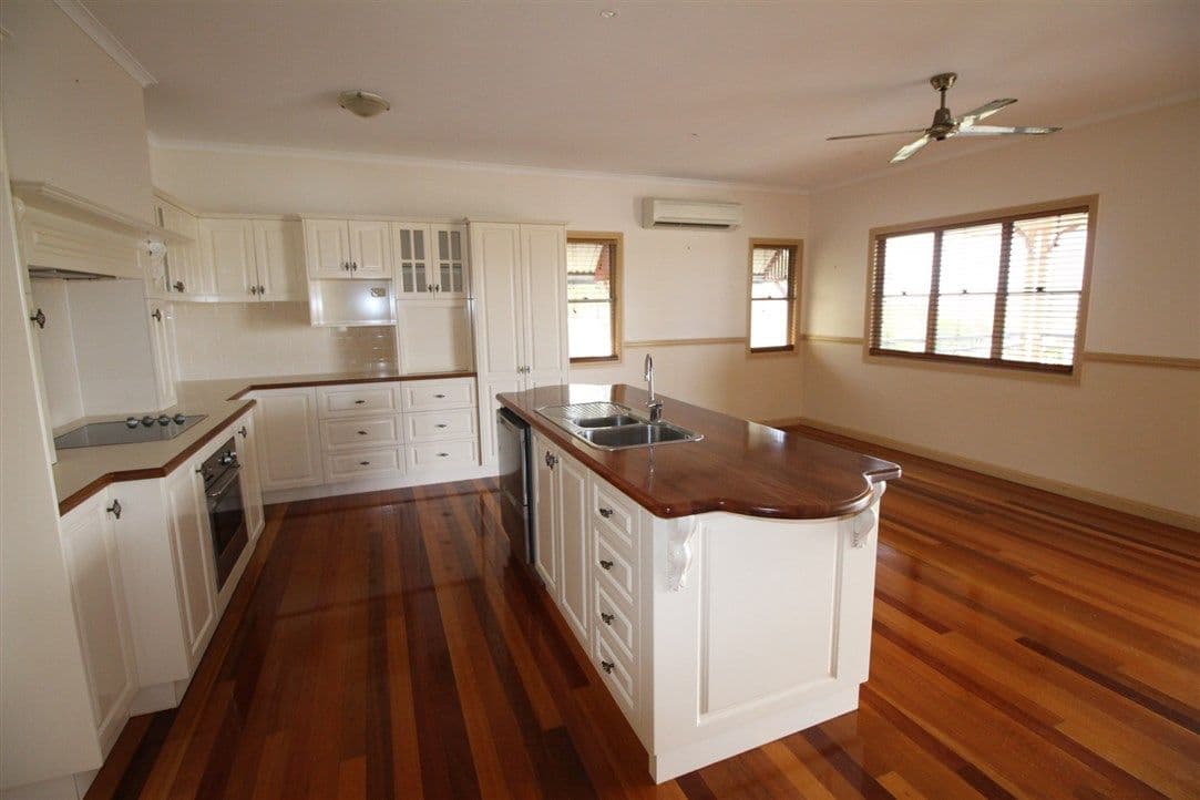 48 Anzac Street, Sarina QLD 4737, Sarina - Thumbnail 4