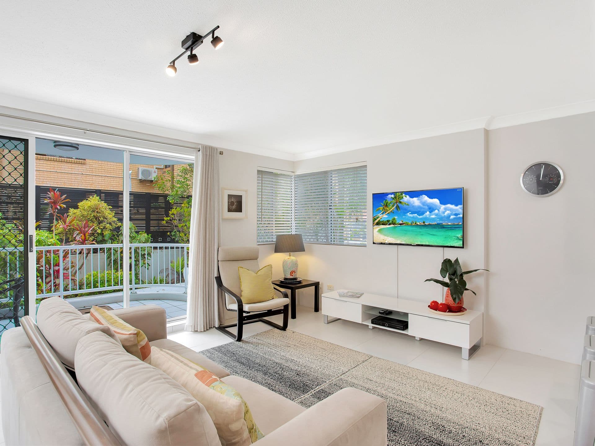 156 Surf Parade, Broadbeach QLD 4218, Broadbeach - Thumbnail 8