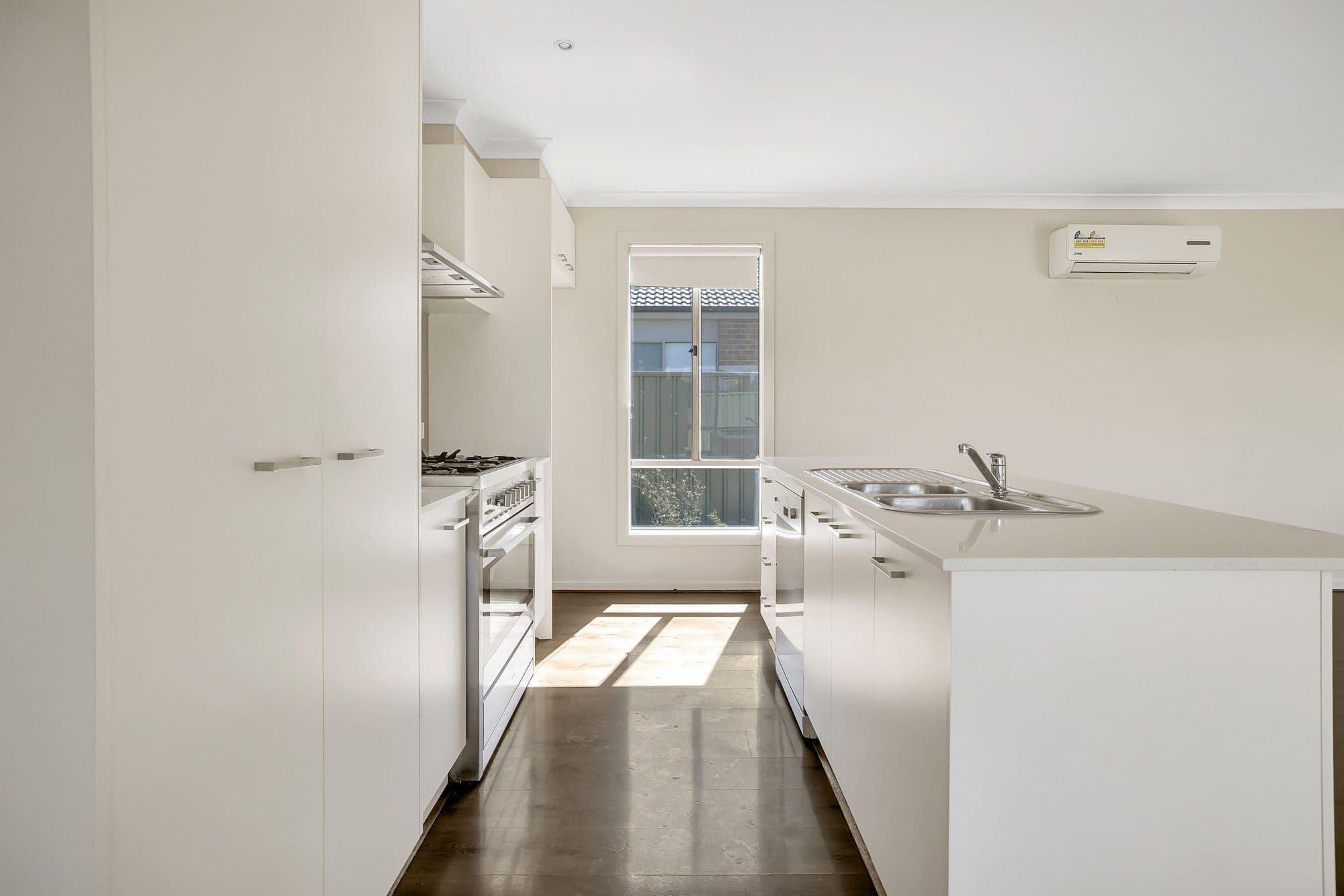 14 Laburnum Avenue, Wyndham Vale VIC 3024, Wyndham Vale - Thumbnail 4