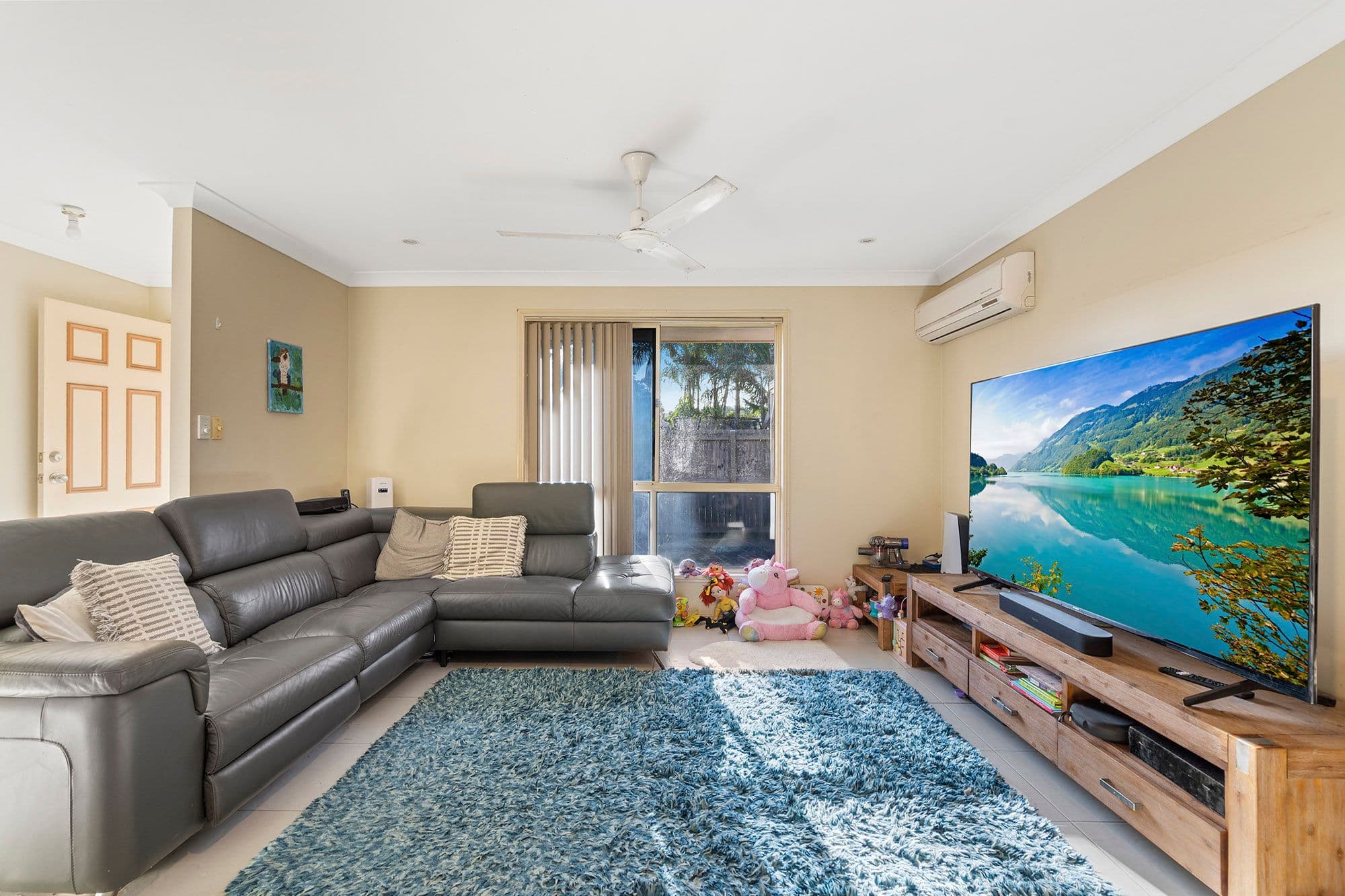 10 Sabak Street, Tanah Merah QLD 4128, Tanah Merah - Thumbnail 2