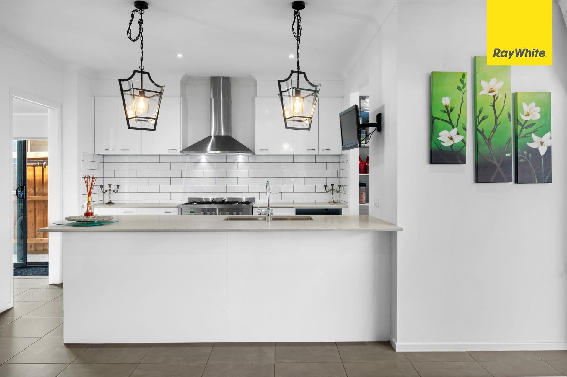 4 Somerset Road, THORNHILL PARK VIC 3335, Thornhill Park - Thumbnail 5