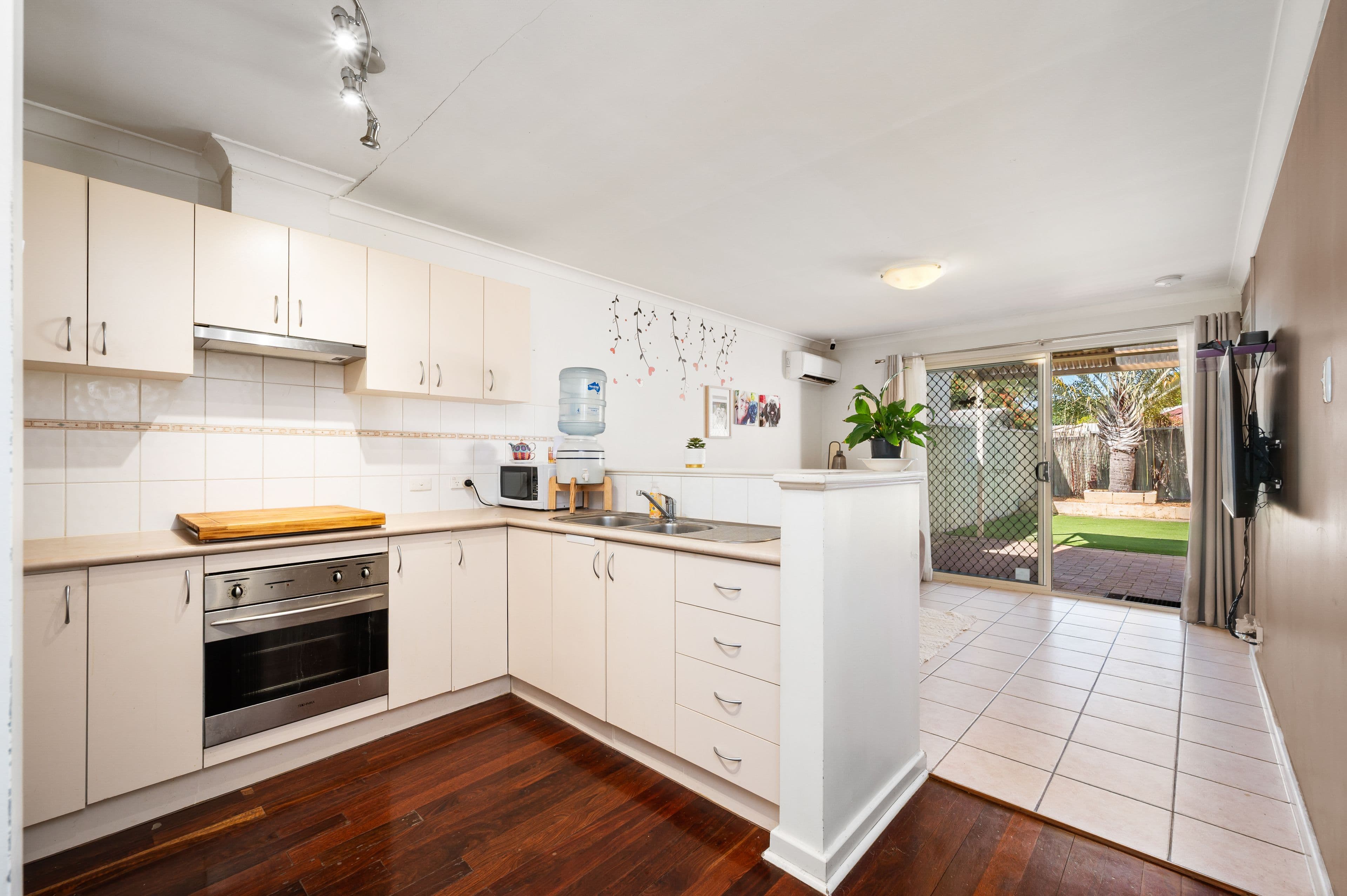 121B Winterfold Road, Coolbellup WA 6163, Coolbellup - Thumbnail 8