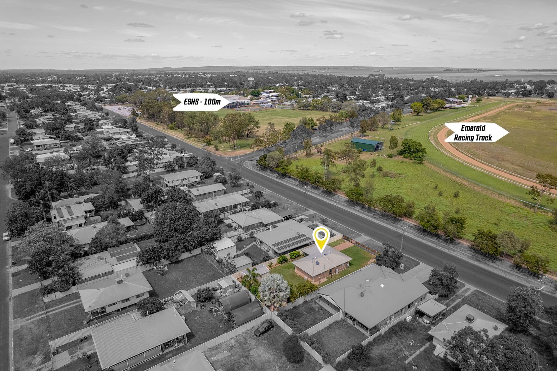 52 Moody Street, Emerald QLD 4720, Emerald - Thumbnail 2
