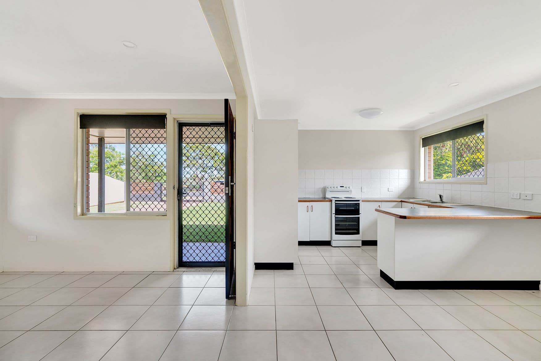 52 Moody Street, Emerald QLD 4720, Emerald - Thumbnail 6
