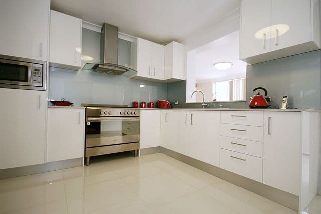 24 Binalong Avenue, GEORGES HALL NSW 2198, Georges Hall - Thumbnail 2