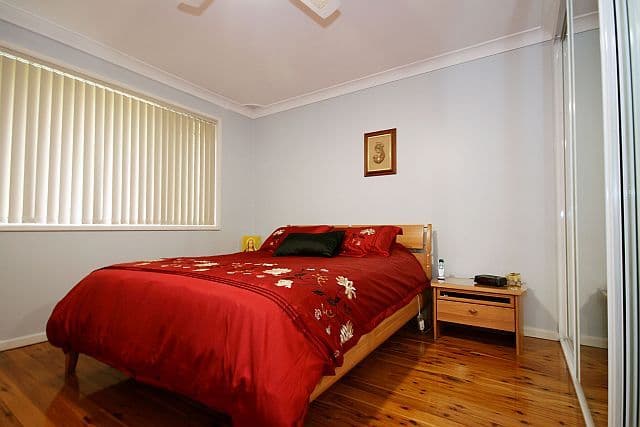 24 Binalong Avenue, GEORGES HALL NSW 2198, Georges Hall - Thumbnail 4