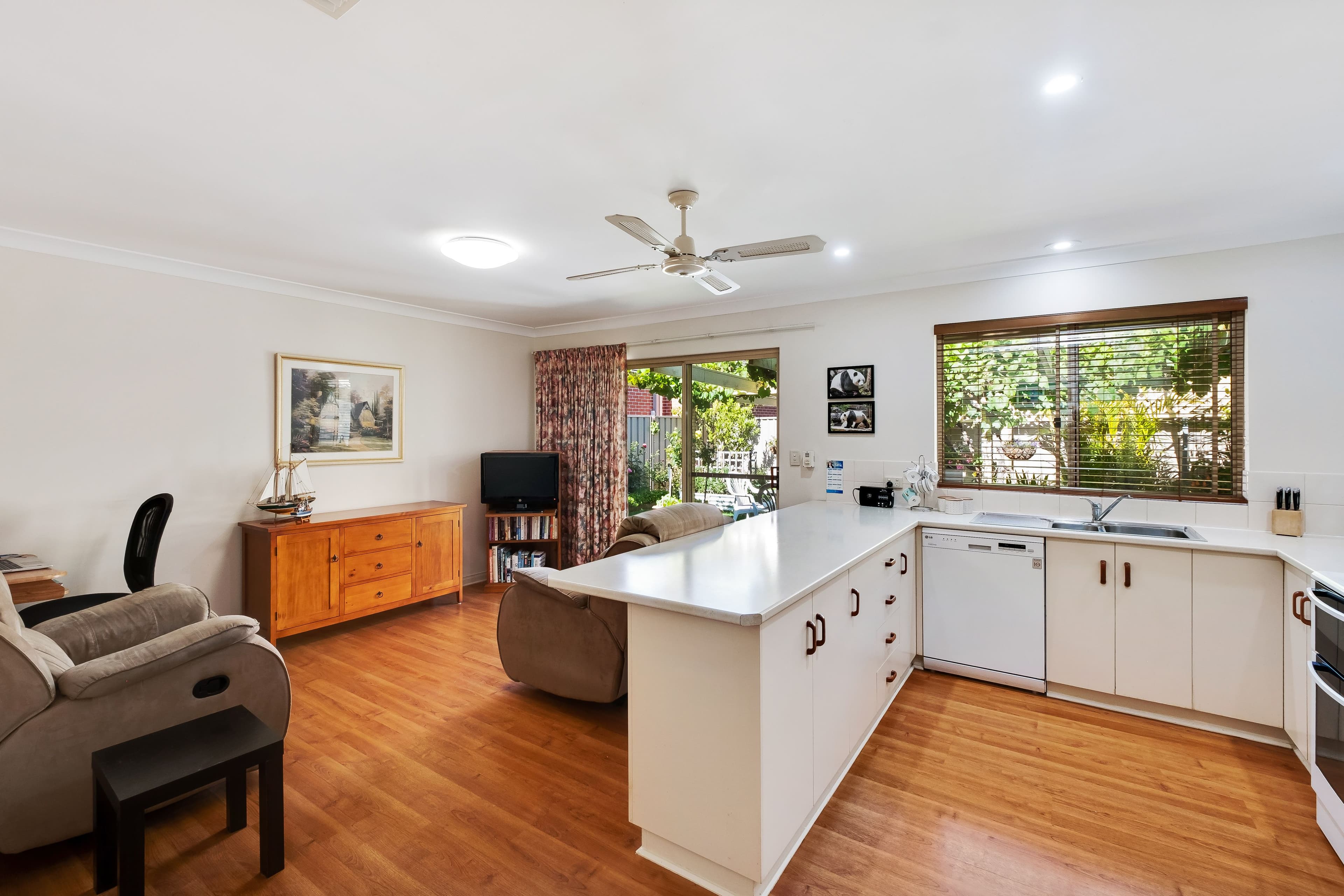 11 Exmoor Avenue, Oaklands Park SA 5046, Oaklands Park - Thumbnail 7