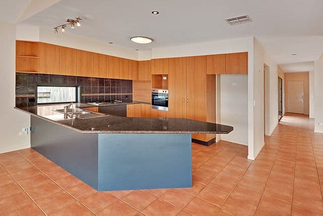 28 Wallaby Circuit, PELICAN WATERS QLD 4551, Pelican Waters - Thumbnail 8