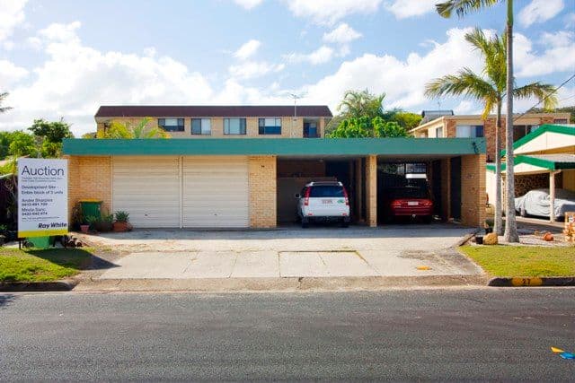 27 Bullimah Avenue, BURLEIGH HEADS QLD 4220, Burleigh Heads - Image 1