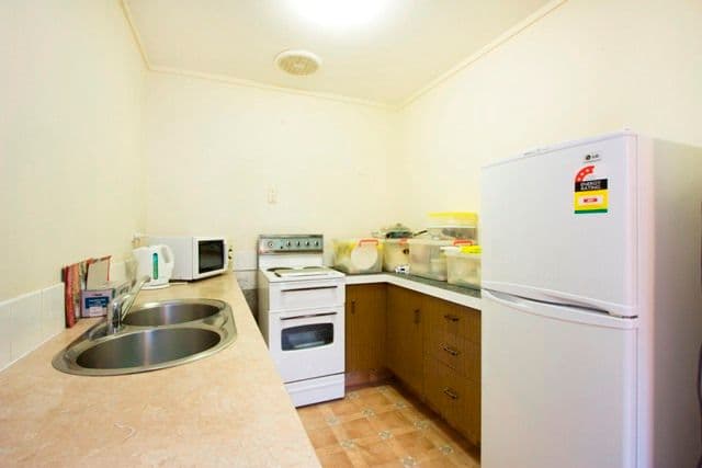 27 Bullimah Avenue, BURLEIGH HEADS QLD 4220, Burleigh Heads - Thumbnail 5