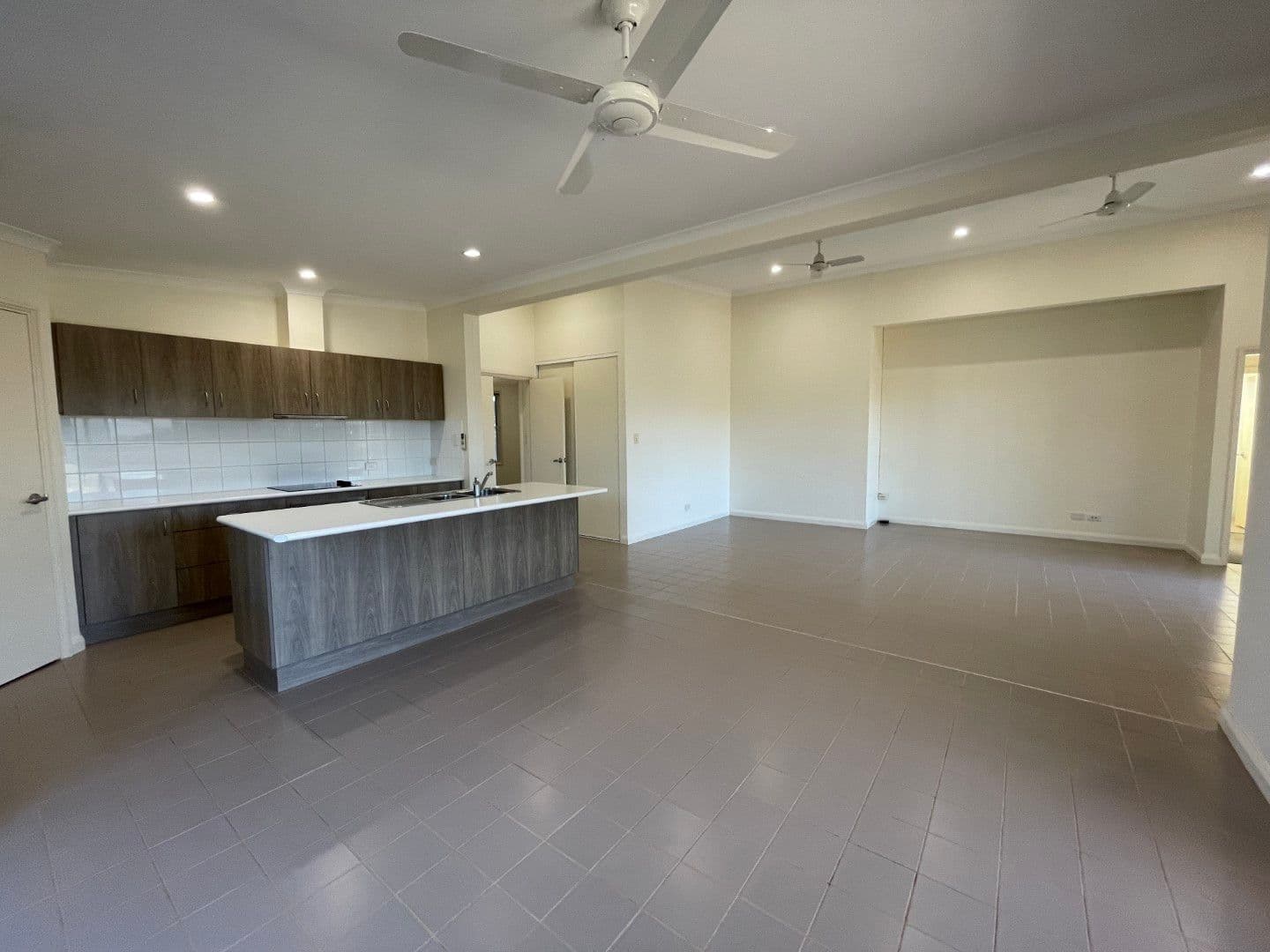 54 Banksia Crescent, Hoppers Crossing VIC 3029, Hoppers Crossing - Thumbnail 2