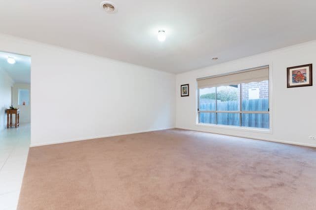 6 Ashton Street, Reservoir VIC 3073, Reservoir - Thumbnail 2