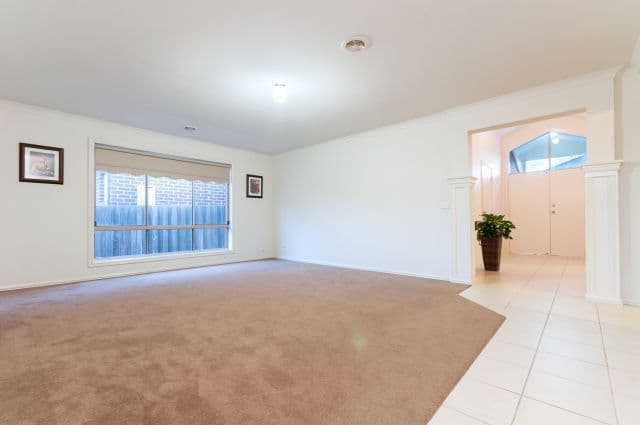 6 Ashton Street, Reservoir VIC 3073, Reservoir - Thumbnail 3