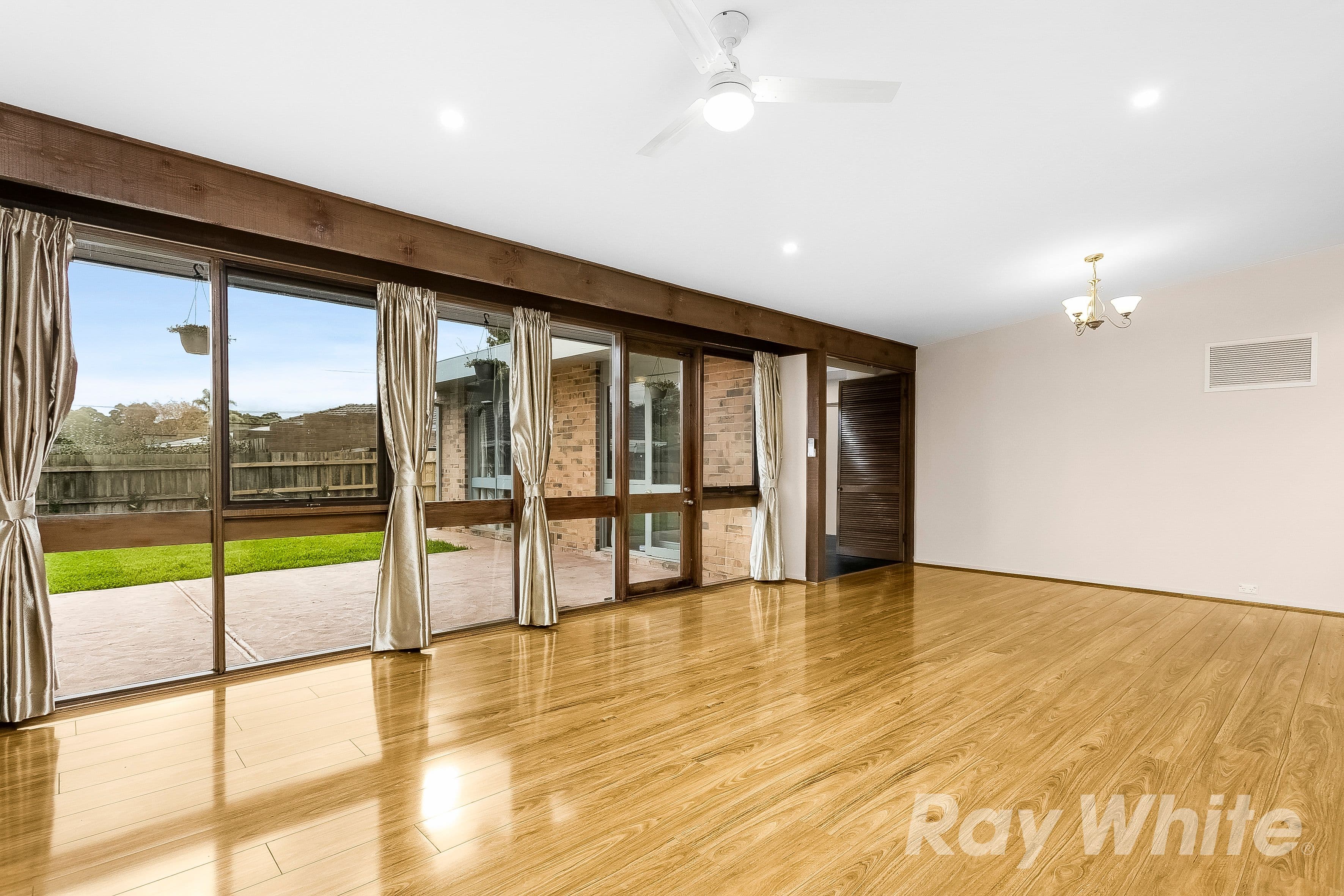 2 Ingleside Crescent, Glen Waverley VIC 3150, Glen Waverley - Thumbnail 2