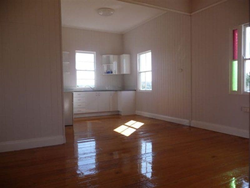 8 Phipps Drive, MERINGANDAN QLD 4352, Meringandan West - Thumbnail 2