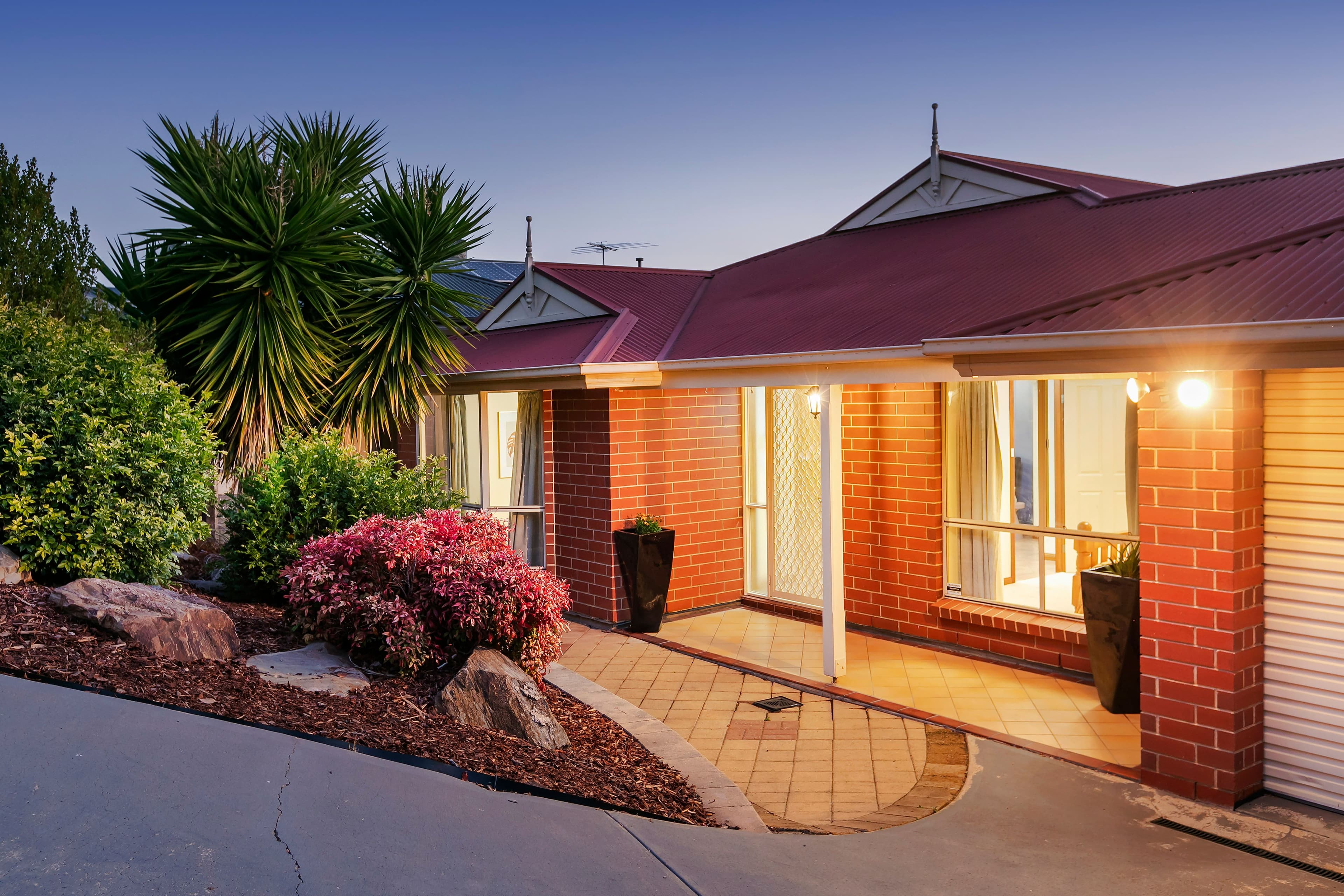 13 Melrose Court, Happy Valley SA 5159, Happy Valley - Thumbnail 2