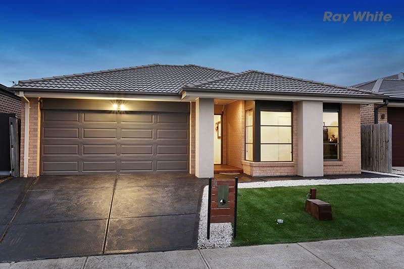 31 Sunnybank Drive, Point Cook VIC 3030, Point Cook - Thumbnail 2