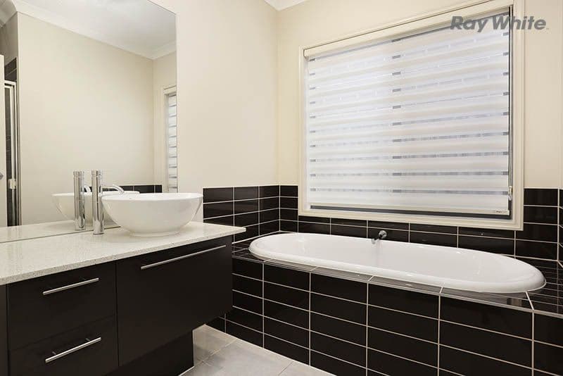 31 Sunnybank Drive, Point Cook VIC 3030, Point Cook - Thumbnail 8