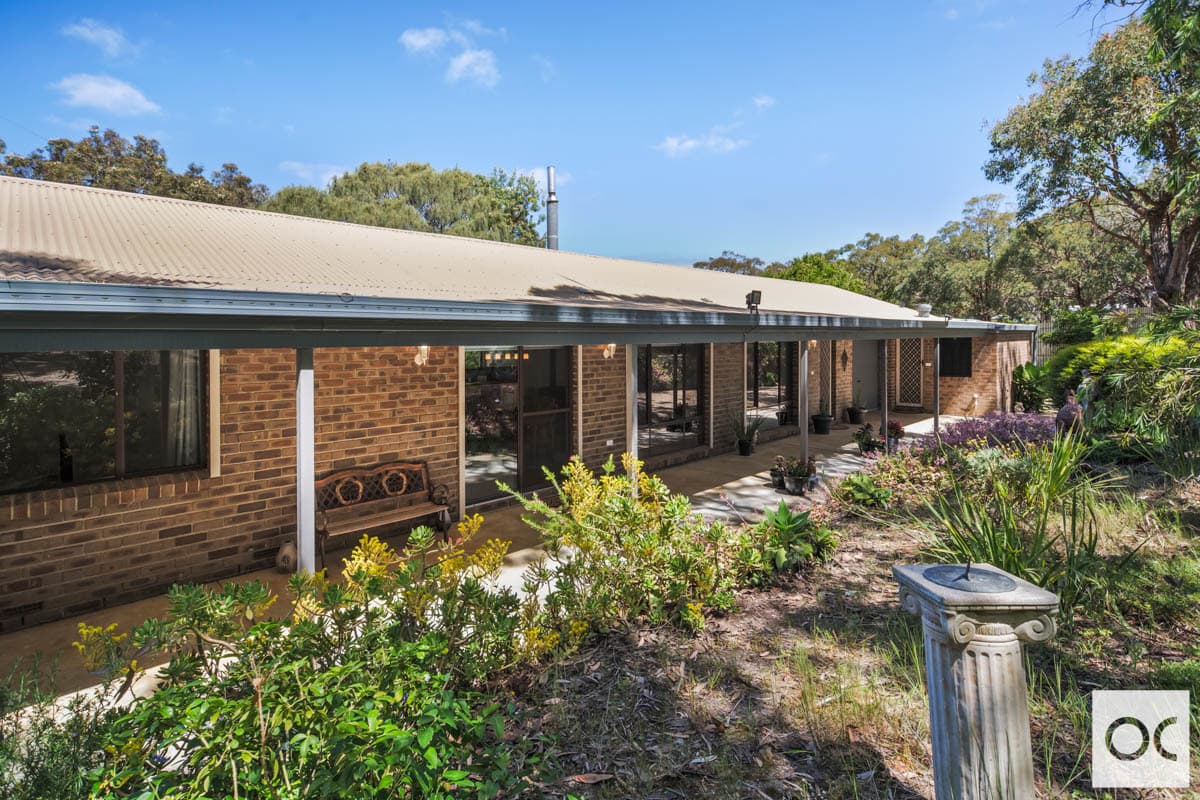 9 Silverton Court, Silverton - Thumbnail 2