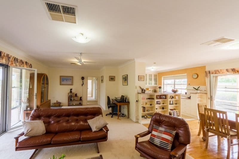 13 Yarrawonga Crescent, Cowra - Thumbnail 4