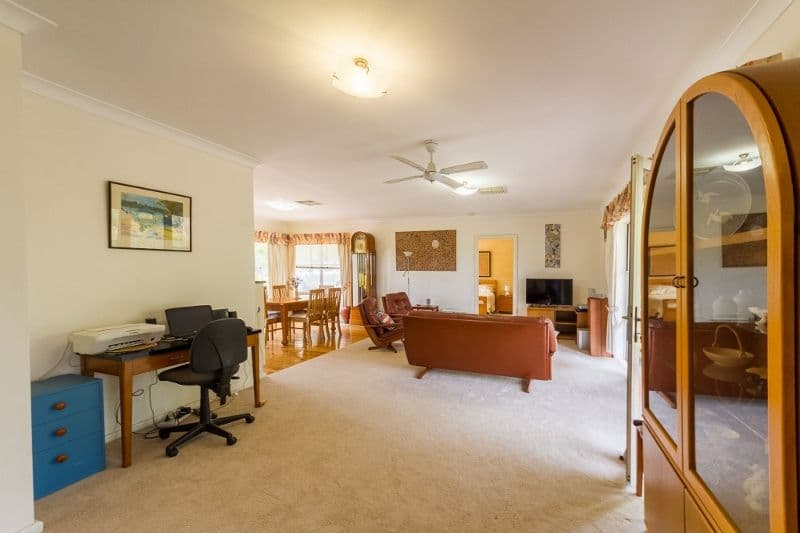 13 Yarrawonga Crescent, Cowra - Thumbnail 5
