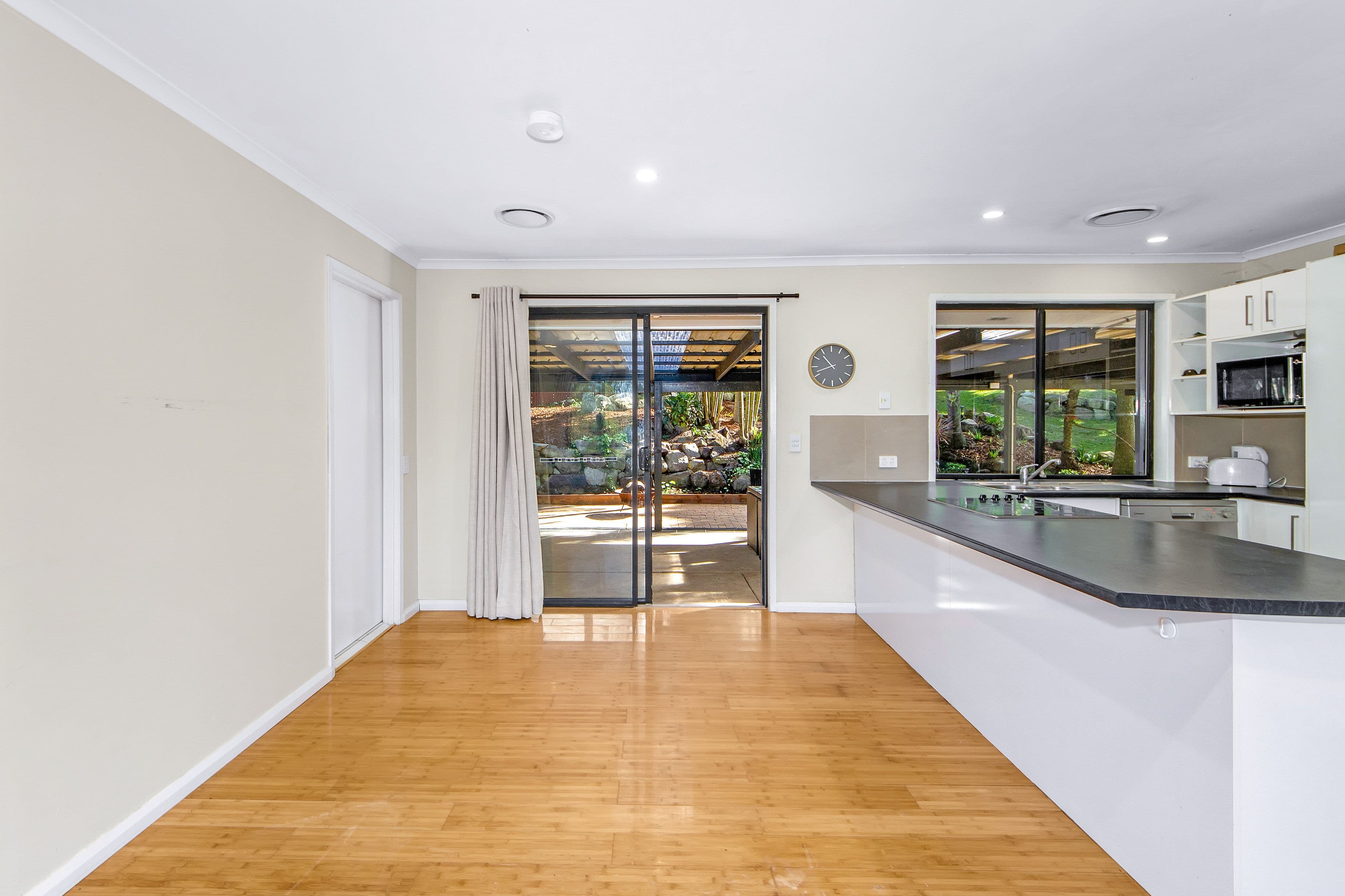 10 Bernadette Place, Highland Park QLD 4211, Highland Park - Thumbnail 2