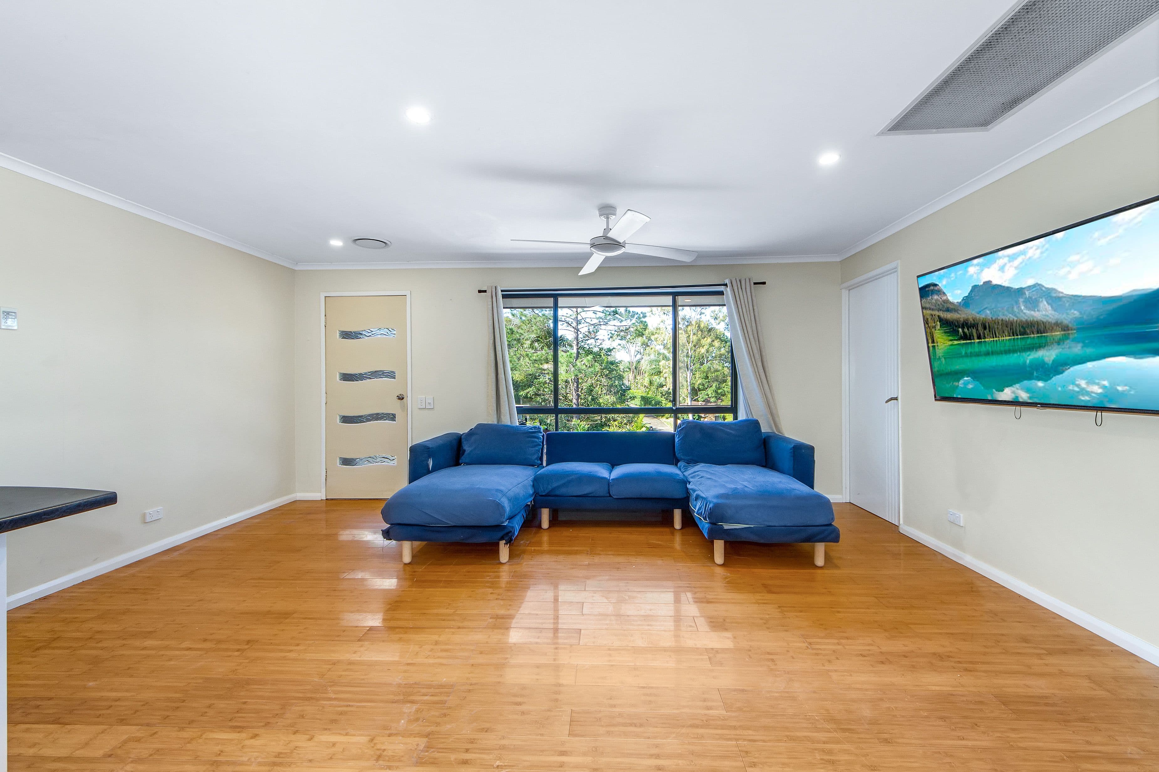 10 Bernadette Place, Highland Park QLD 4211, Highland Park - Thumbnail 3