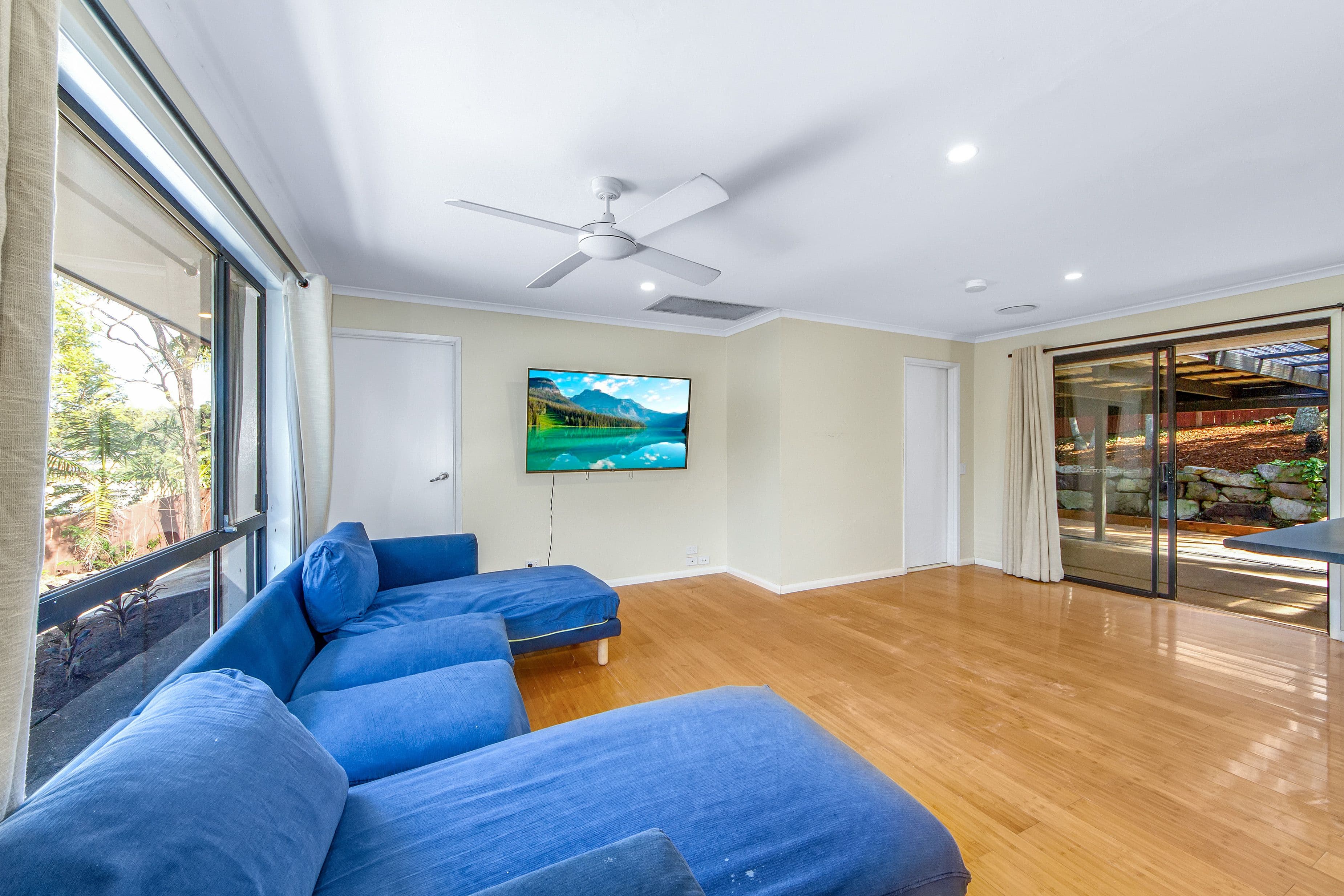 10 Bernadette Place, Highland Park QLD 4211, Highland Park - Thumbnail 4