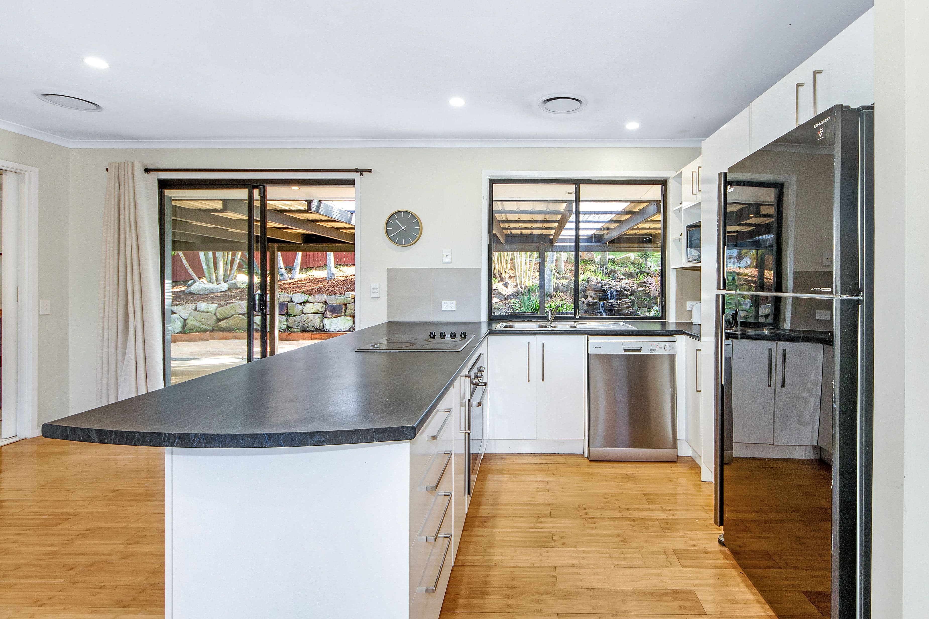 10 Bernadette Place, Highland Park QLD 4211, Highland Park - Thumbnail 5