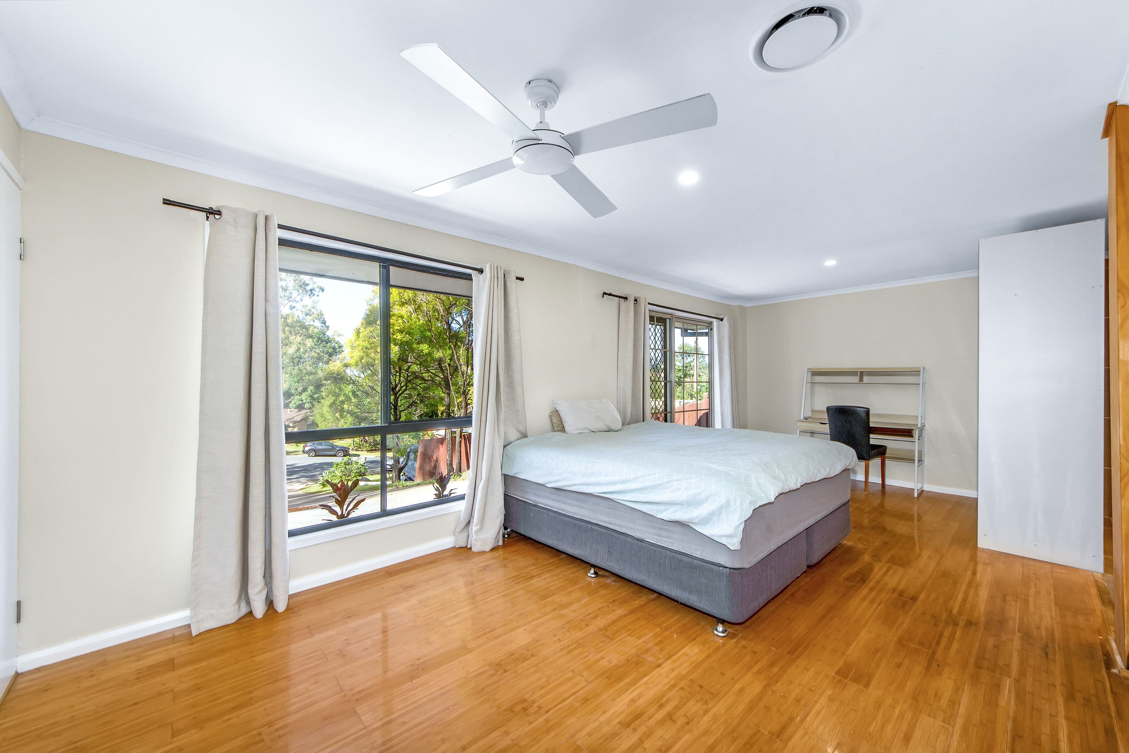 10 Bernadette Place, Highland Park QLD 4211, Highland Park - Thumbnail 7