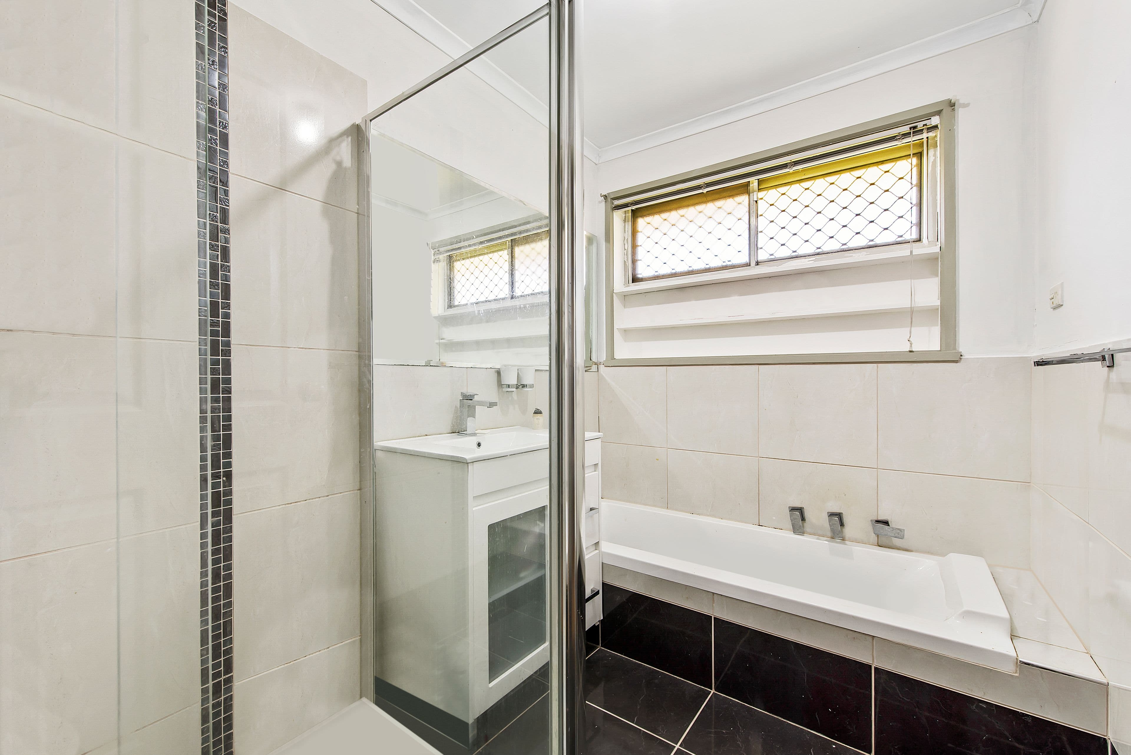 10 Corella Avenue, Melton VIC 3337, Melton - Thumbnail 8