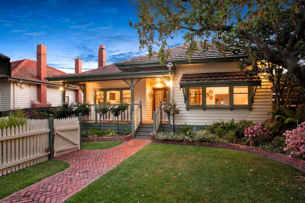 4 Ellendale Street, Hughesdale VIC 3166, Hughesdale - Image 1